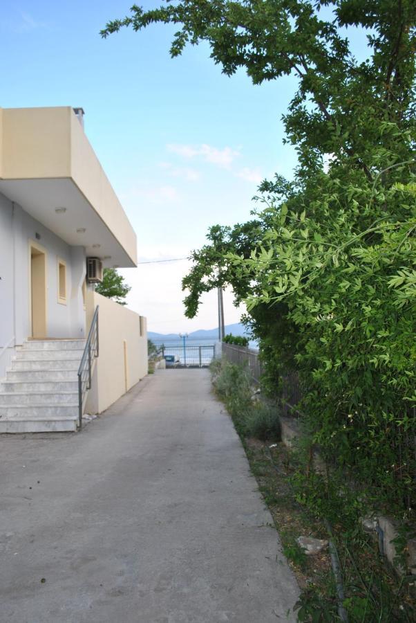 Artemis - Marina Apartments Evia Exteriör bild