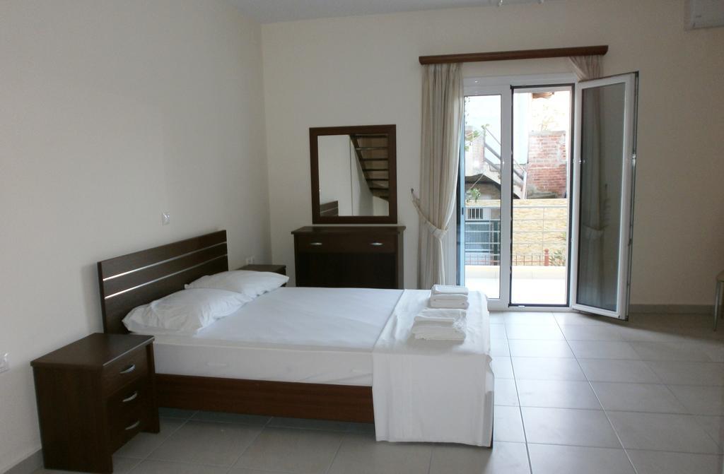 Artemis - Marina Apartments Evia Rum bild