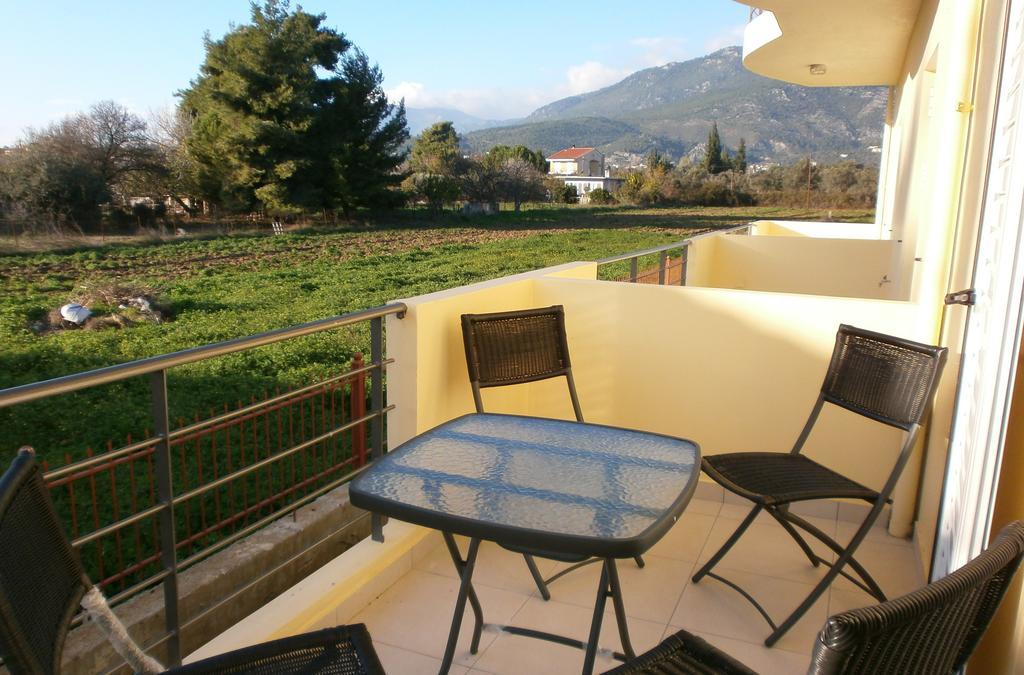 Artemis - Marina Apartments Evia Rum bild