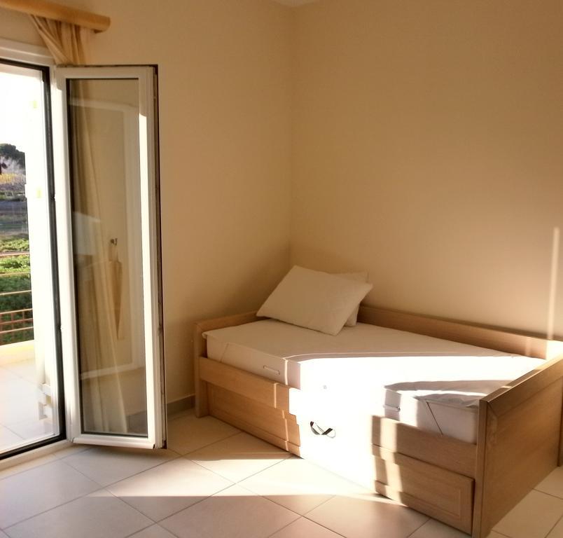 Artemis - Marina Apartments Evia Rum bild
